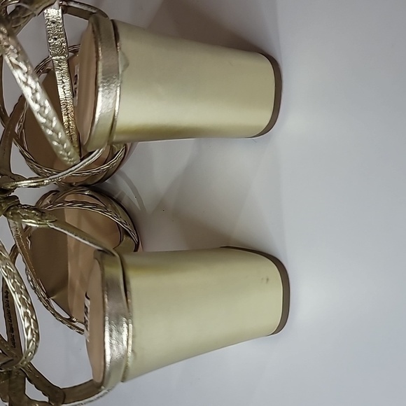 BADGLEY MISCHKA Strappy Ankle Wrap Block 4" Heel Pumps Sandals Almond Toe - Picture 7 of 10